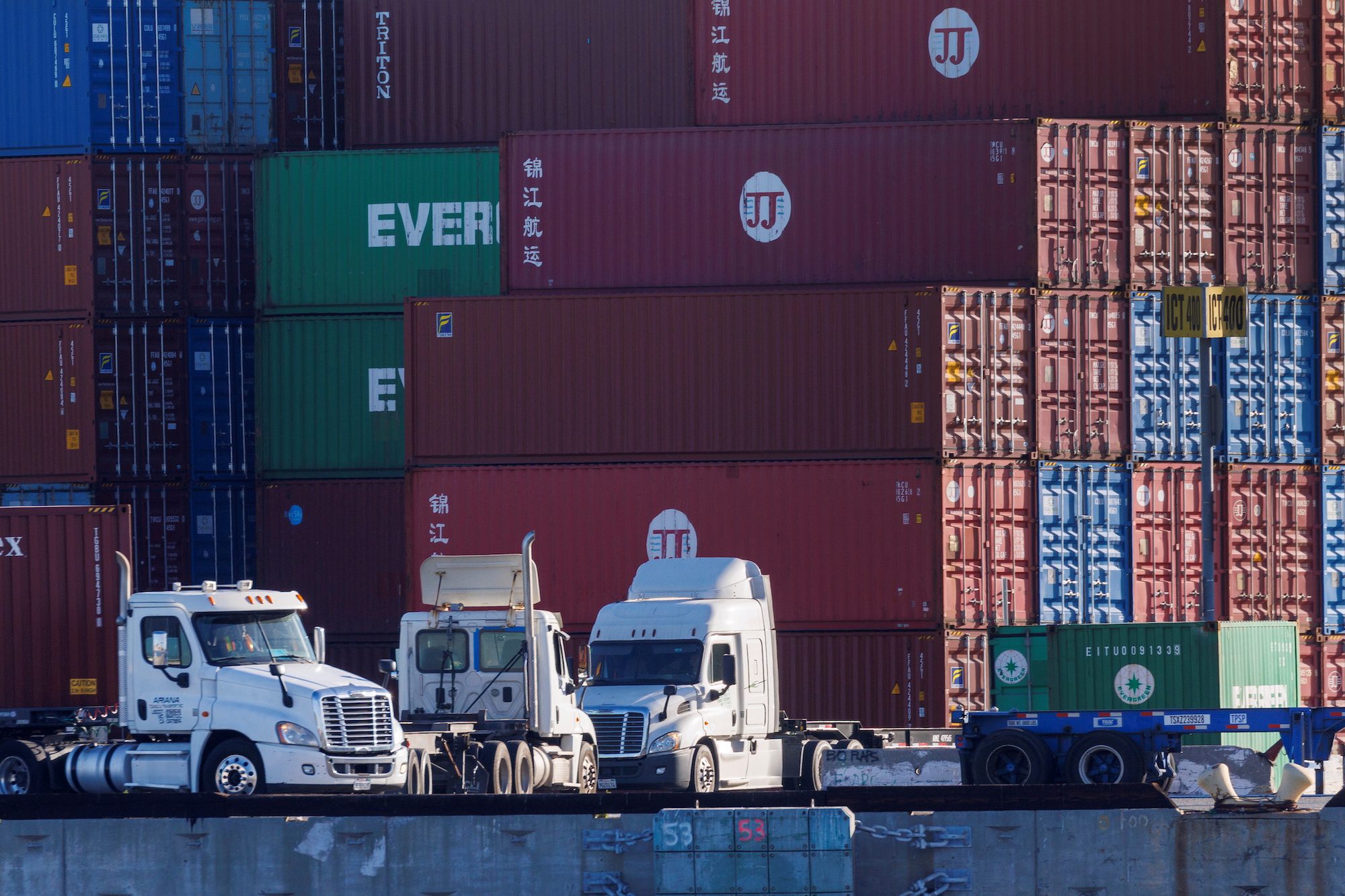 U.S. Launches $4 billion Effort To Electrify U.S. Ports, Cut Emissions