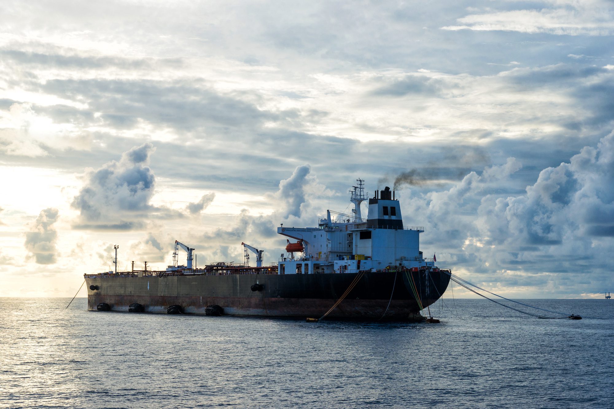 Top Shipper of Russian Oil Secures Indian Cover as Western Certifiers Exit